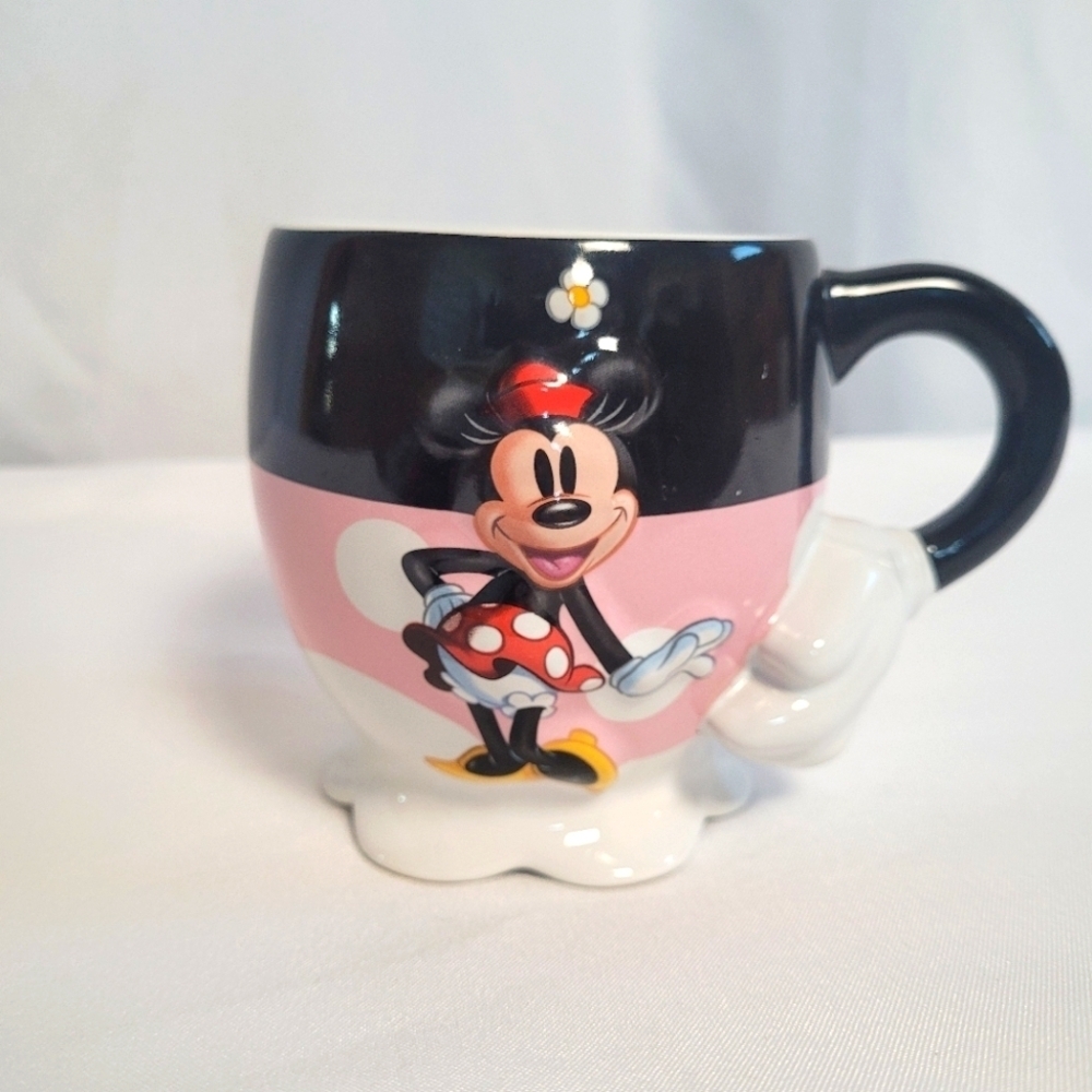 Disney Parks Minnie Mouse 3D Coffee Mug Ruffled Base Gloved Handle